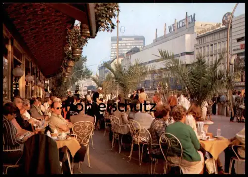 ÄLTERE POSTKARTE BERLIN KURFÜRSTENDAMM CHARLOTTENBURG WERTHEIM BESUCHER PASSANTEN IM CAFÉ AK Ansichtskarte cpa postcard