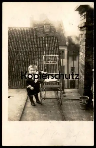 ALTE FOTO-POSTKARTE LINDAU 1912 KIND JUNGE KINDERWAGEN DACH BALKON STUHL VORDACH Ansichtskarte AK cpa photo