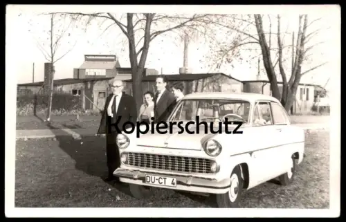 ALTE ORIGINAL FOTO POSTKARTE FORD TAUNUS DUISBURG FAMILIE MANN FRAU Auto car Ansichtskarte AK cpa postcard