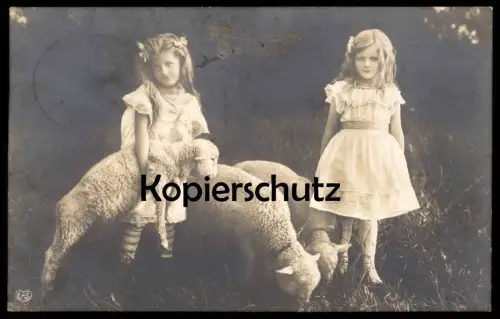 ALTE POSTKARTE FRÖHLICHE OSTERN KINDER SCHAF SCHAFE MÄDCHEN sheep children child easter postcard Ansichtskarte cpa AK