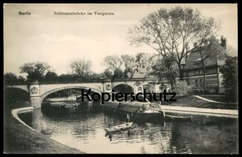 ALTE POSTKARTE BERLIN SCHLEUSENBRÜCKE IM TIERGARTEN Schleuse Havel Brücke Boot Ansichtskarte AK cpa postcard