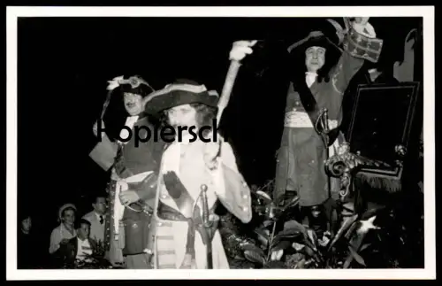 ALTE FOTO POSTKARTE BAD HOMBURG LATERNENFEST 1951 FACKELZUG Photo Schärpe Degen