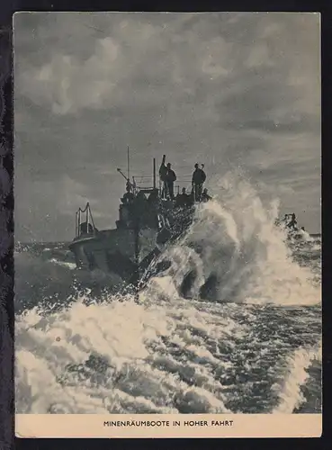 Minenräumboote in hoher Fahrt