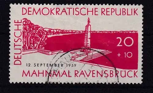 Einweihung der Nationalen Mahn- und Gedenkstätte Ravensbrück