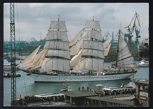 Segelschulschiff "Gorch Fock" im Hamburger Hafen