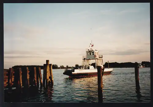 MS "Stralsund" bei der PKW-Fähre Wittow