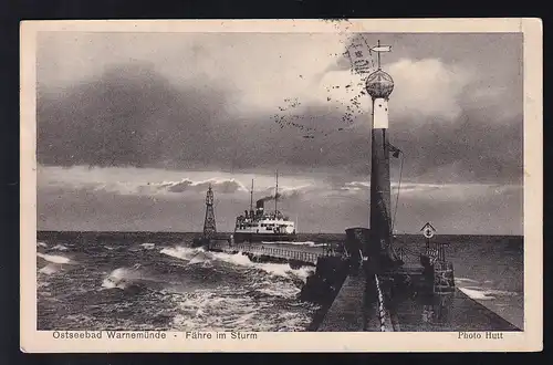 Ostseebad Warnemünde Fähre im Sturm