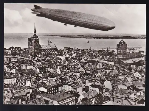 Stralsund "Graf Zeppelin" über Stralsund 1931, Repro