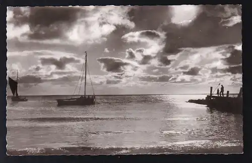 Ostseebad Burg/Fehmarn Abend im Binnensee
