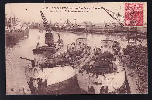 Le Havre Chalande en ciment et vue sur le hangar aux cotons