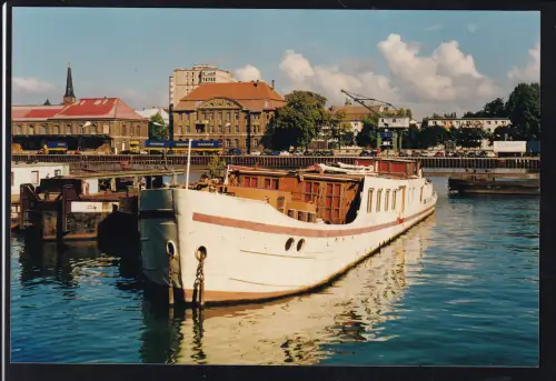 Foto Das Wrack der "Dr. Ingrid Wengler" im Iosthafen