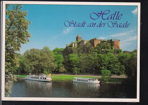 2 Motorschiffe vor Burg Giebichenstein