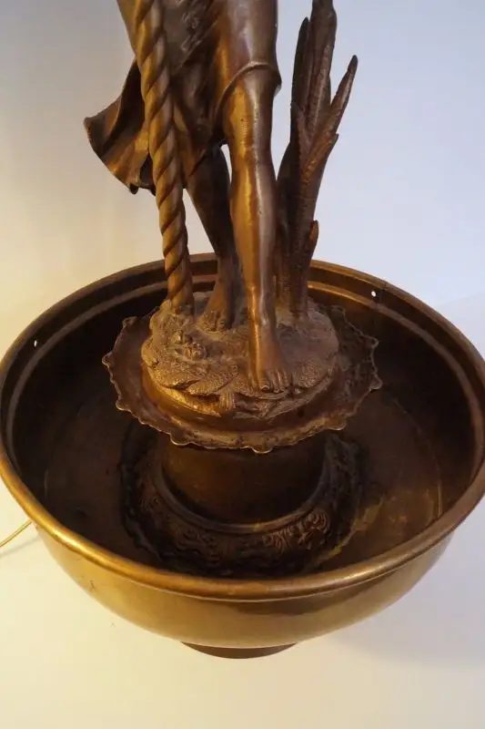 Einzigartige original Jugendstil Figur Bronze Lampe Treppenaufgang Hotel Paris 6