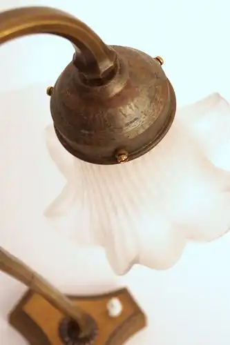 Sehr elegante original Jugendstil Messinglampe Frankreich "LYS D'OR" Lampe