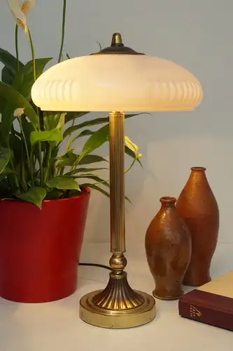 Zierliche Jugendstil Tischleuchte Unikat Messinglampe Berlin Lampe rosa Opalglas
