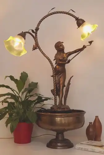 Einzigartige original Jugendstil Figur Shangri- La Lampe Treppenaufgang Hotel