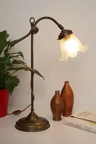 Sehr schöne klassische franz. original Jugendstil Bankerlampe Leselampe Messing