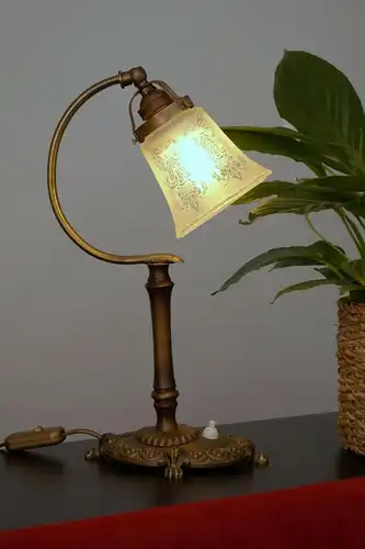 Romantische original Jugendstil Nachttisch Lampe Messing 1920 Tischleuchte