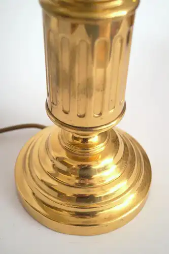 Lampe en laiton Art Nouveau Lumières de pétrole Lustre de table 2 pcs. disponible