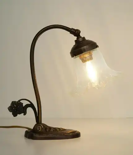 Schöne Jugendstil Nachttischleuchte Klavierlampe Messinglampe antikes Glas