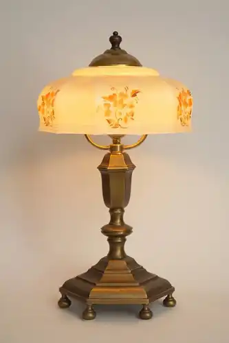 Magnifique lampe de table en laiton de style Art Nouveau viennois