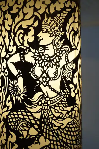 Art Deco Tischlampe "THAI DANCER" Einzelstück Glassockel antiker Schirm