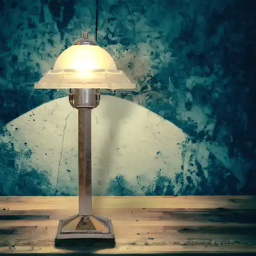 Art Deco Design Lampe Leuchte Tischleuchte "ARTEMIS" vernickelt Lampe vintage