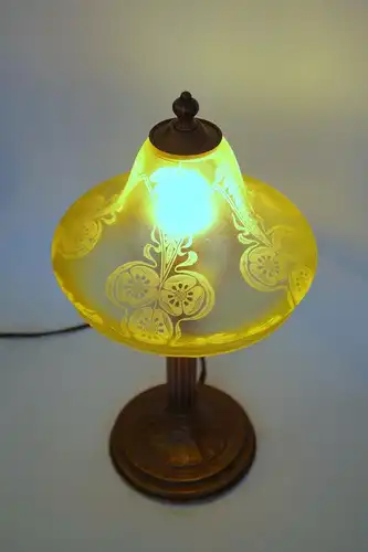 Lampe de table Art Nouveau originale "Kastanienallee" verre très rare 1910