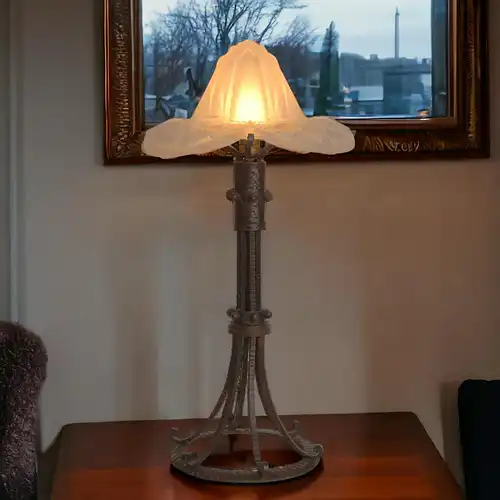 Art Deco Tischlampe 1920 Einzelstück Schmiedeeisen