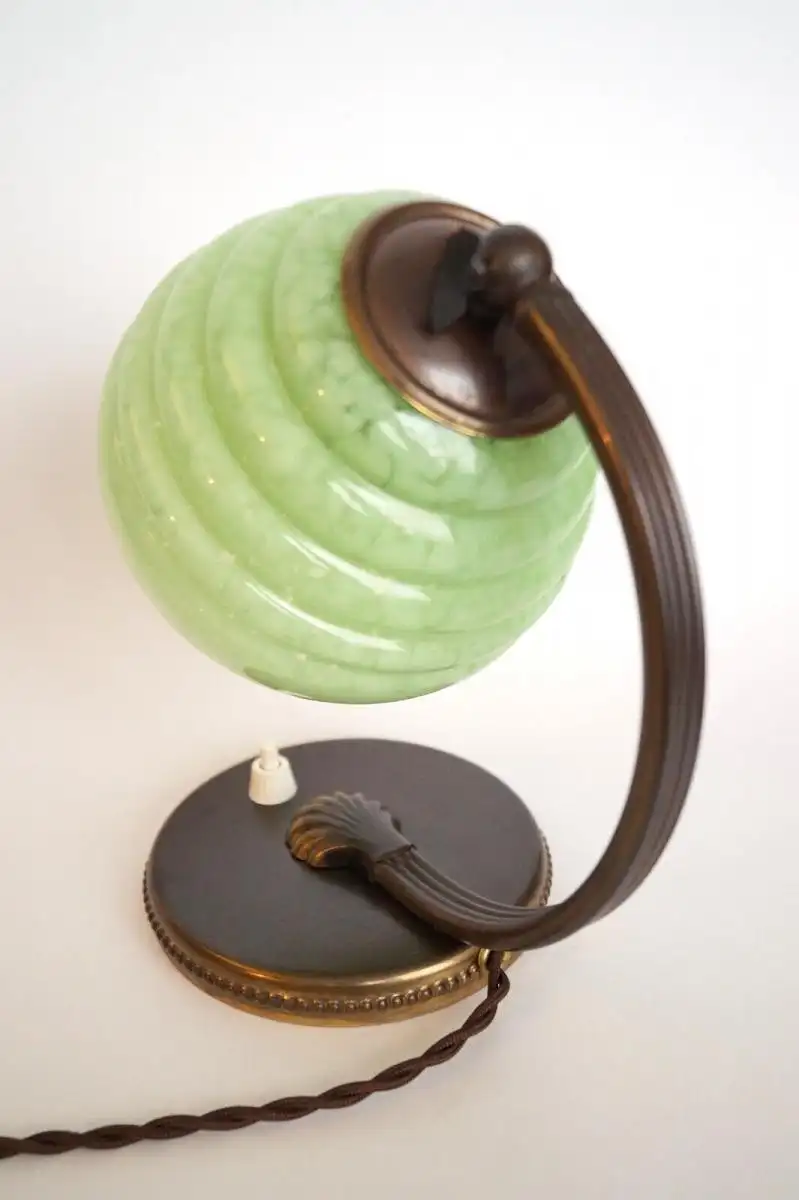 Art Deco Nachttischlampe 1930er Messinglampe zierlich Wandlampe