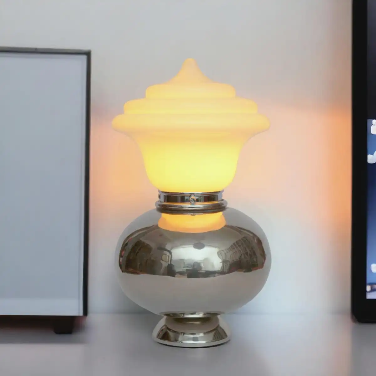 Art Déco lampe "FAT BERTHA" lampe de table de chrome unique lampe