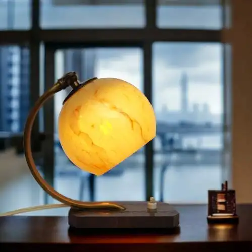 Original Art Deco Nachttischlampe 1930er Messinglampe Bakelit
