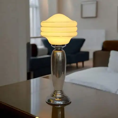 Kleine Art Deco Bauhaus Tischleuchte "EGGY" Unikat Tischlampe Spaceage