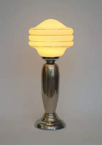 Kleine Art Deco Bauhaus Tischleuchte "EGGY" Unikat Tischlampe Spaceage