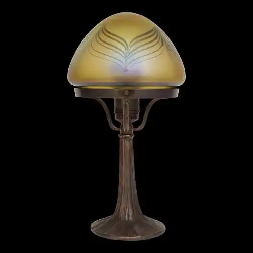 Art Déco Tischleuchte "DARK WIDOW" irisierend ähnlich Lötz Bronze Lampe