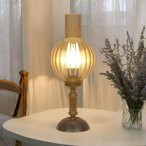 Sehr zierliche romantische Jugendstil Shabby Chic Tischleuchte Messinglampe