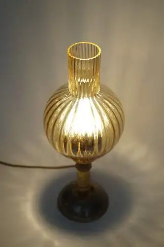 Sehr zierliche romantische Jugendstil Shabby Chic Tischleuchte Messinglampe