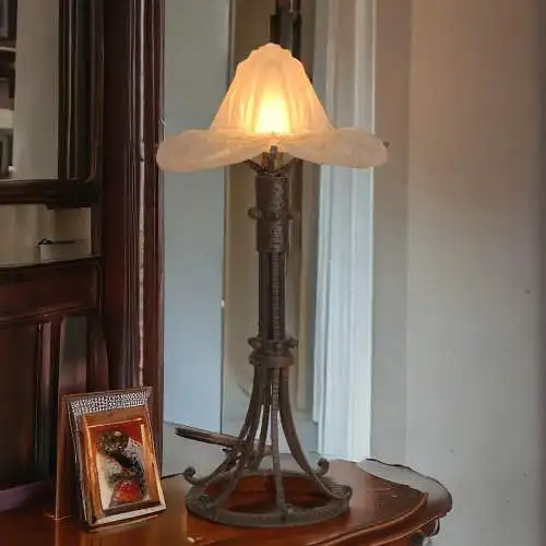 Art original Déco Lampe de table 1920 pièce unique fer forgé pièce de collection