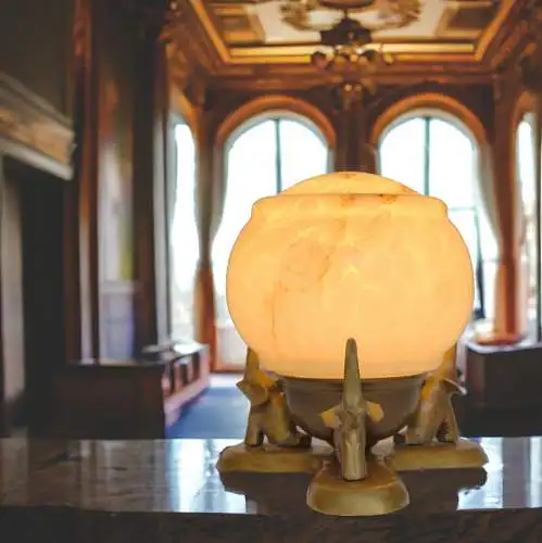 Art Deco Design Tischlampe "DUMBO" Einzelstück Messinglampe Tischleuchte