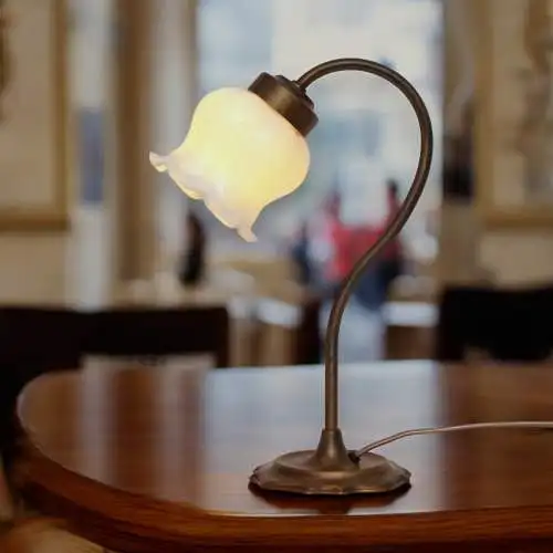 Jugendstil Messinglampe "WHITE ROSE" Unikat Tischleuchte