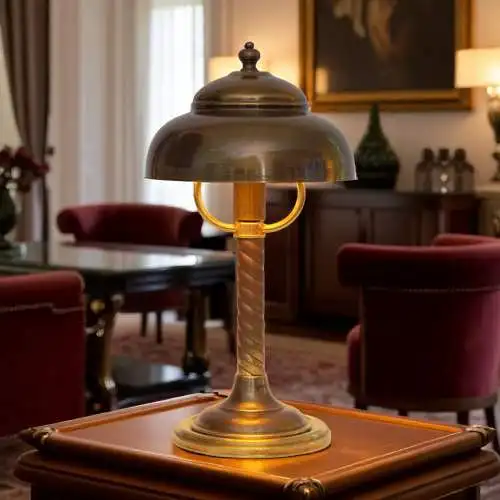 Einzelstück sehr zierliche Art Déco Design Tischleuchte "NEWCASTLE" Messinglampe