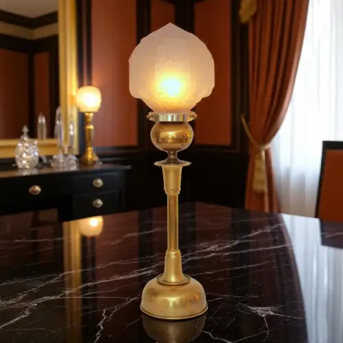 Einzelstück große Art Déco Design Tischleuchte "SUNDERLAND ACORN" Messinglampe