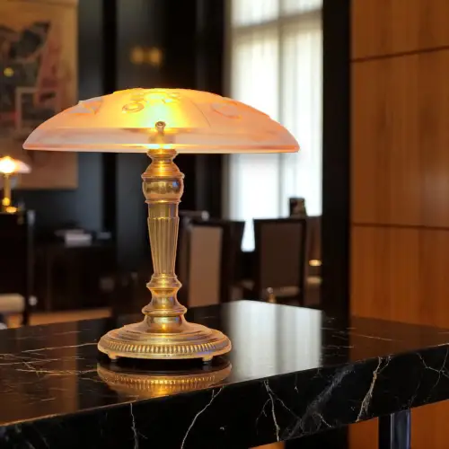 Design Art Deco Tischleuchte "BROOKLYN GRAPHICS" Messinglampe Unikat Tischlampe