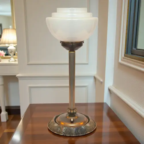 Original Art Déco Skyscraper Tischleuchte "WHITE STEPS" Messinglampe 1930 Lampe