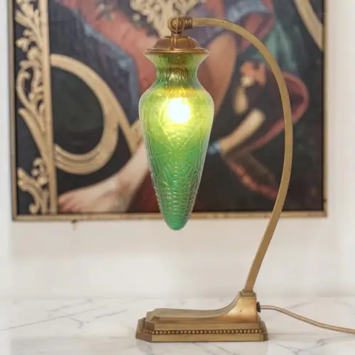 Sehr seltene original Art Deco Tischleuchte "BURGHAUSEN" Lötz Kralik irisierend