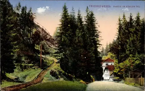 Ak Friedrichroda im Thüringer Wald, Partie im kühlen Tal, Fachwerkhaus, Wald