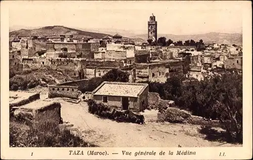 Ak Taza Marokko, Vue generale de la Medina, Blick auf den Ort, Minarett