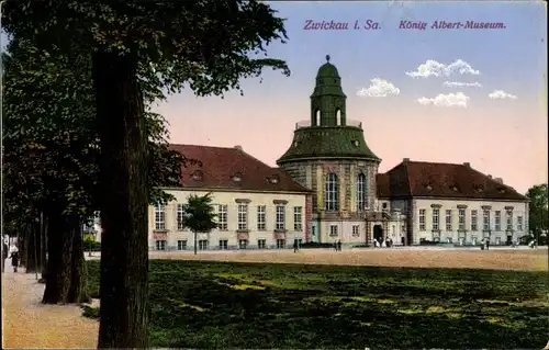 Ak Zwickau in Sachsen, Blick auf das König Albert Museum, Vorplatz, Bäume
