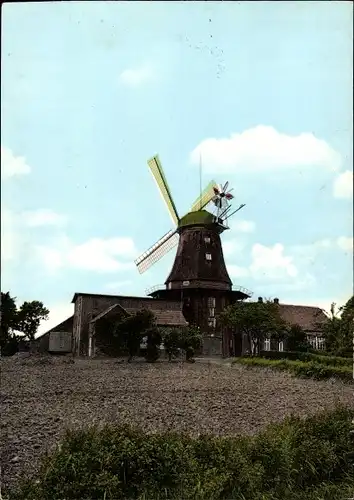 Ak Pewsum Krummhörn in Ostfriesland, Blick auf die Windmühle, Feld