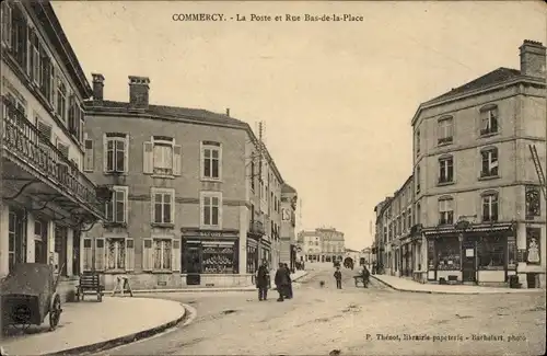 Ak Commercy Meuse, vue générale de la Poste et Rue Bas de la Place 